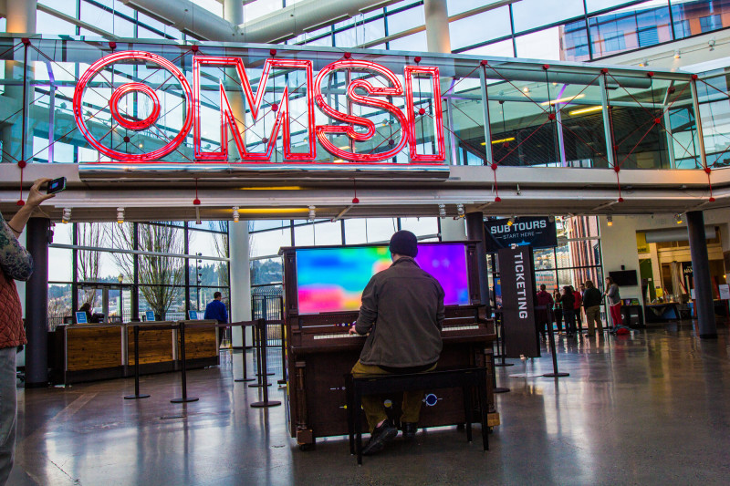 #Seeingsounds LED piano at OMSI